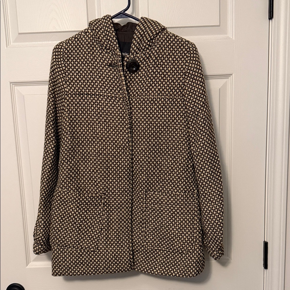 Hooded Patterned Coat in Black and Cream
